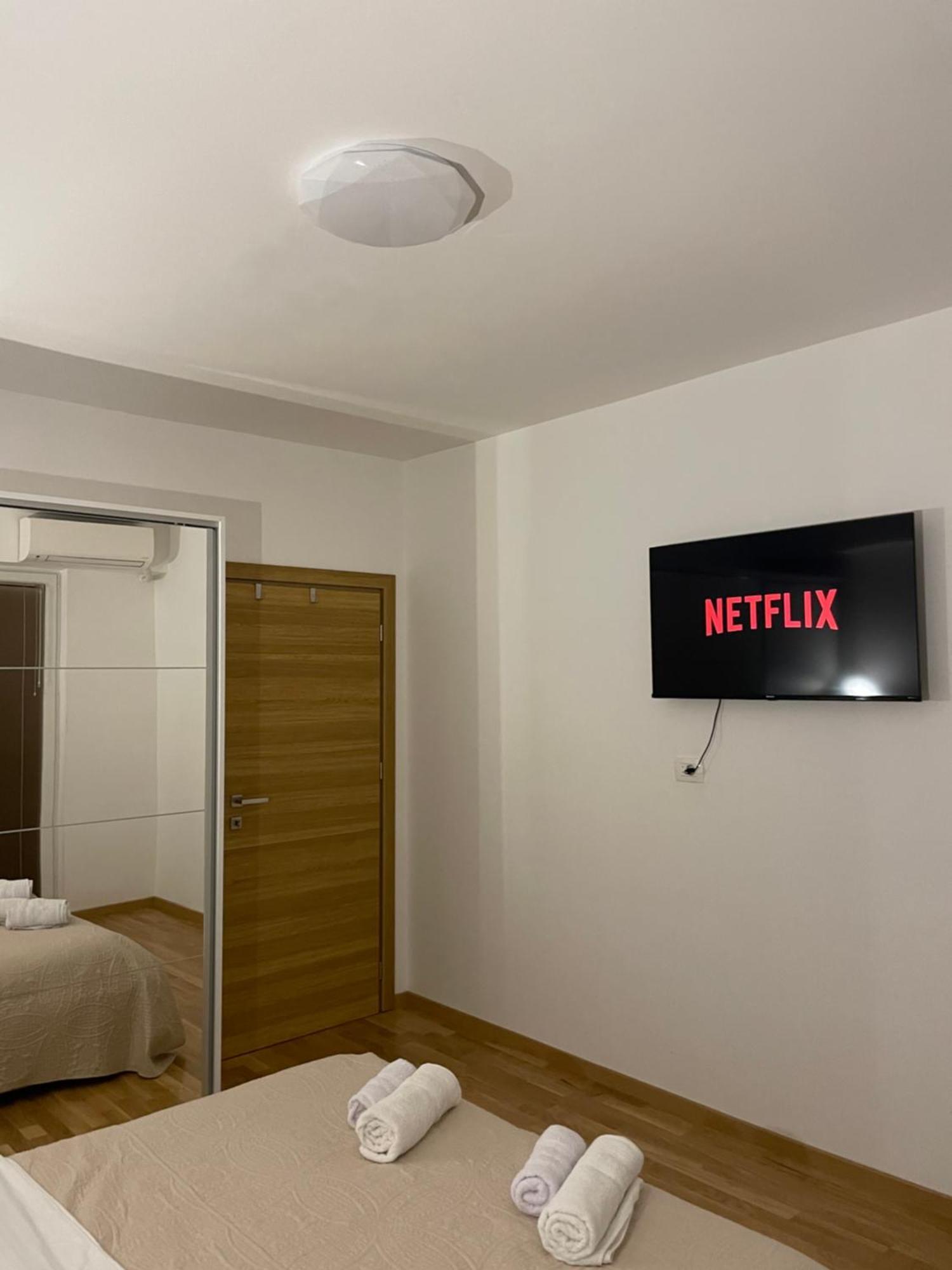 Golden Apartment Скопие Екстериор снимка